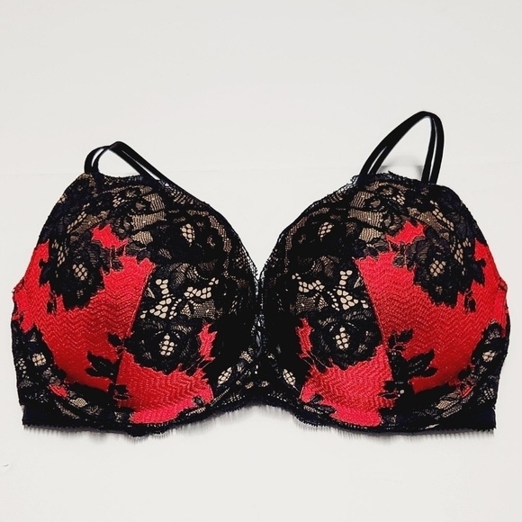 Victoria's Secret Pushup Bra - Picture 1 of 9